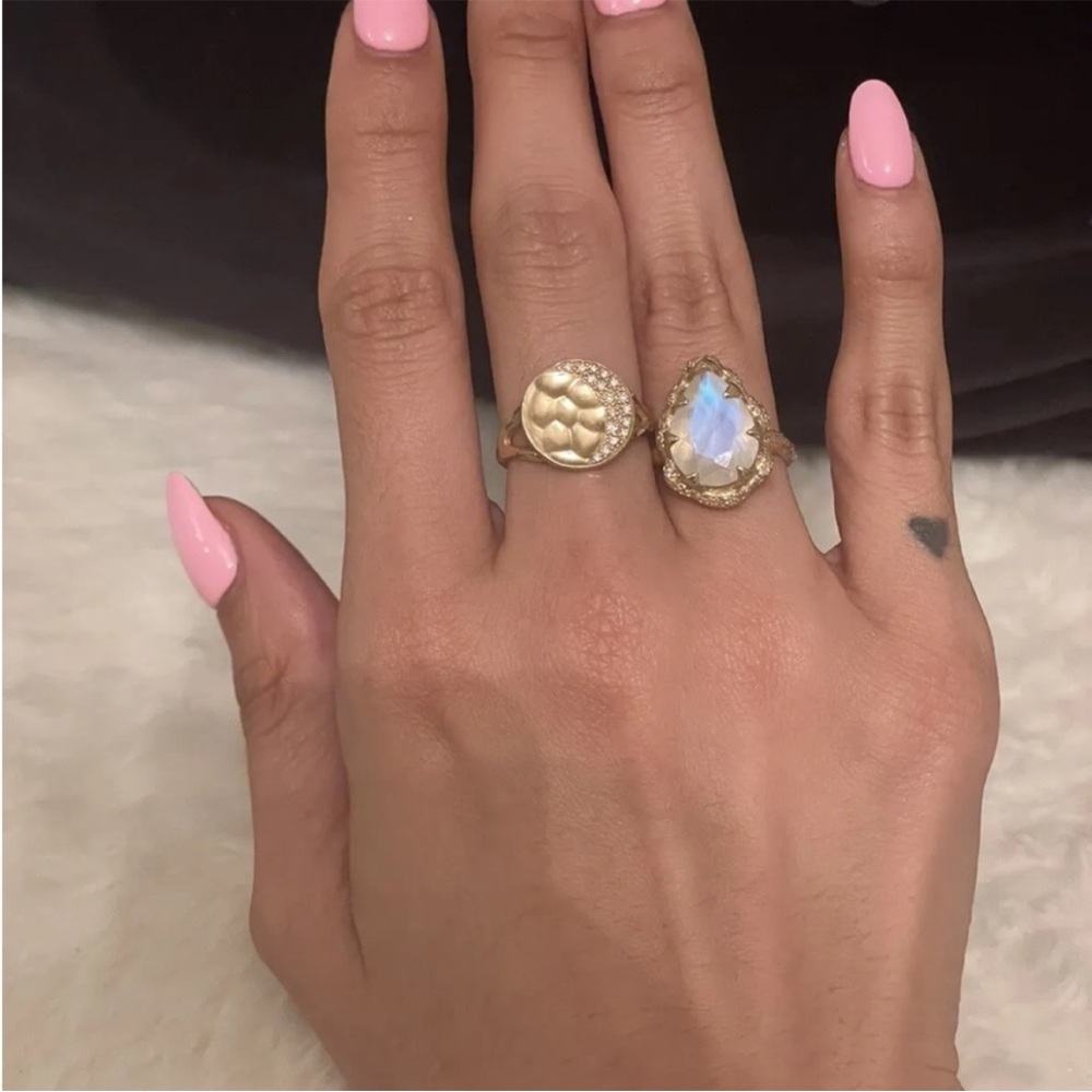 LH 14k size 6. Sample sale so inside is not marked with the 14k or LH.